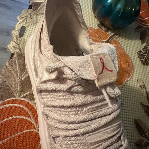 Men size12 KDs - Picture 2 of 2